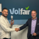 Volkan Babur von der Volfair GmbH in Hamburg und Antonio Niemer